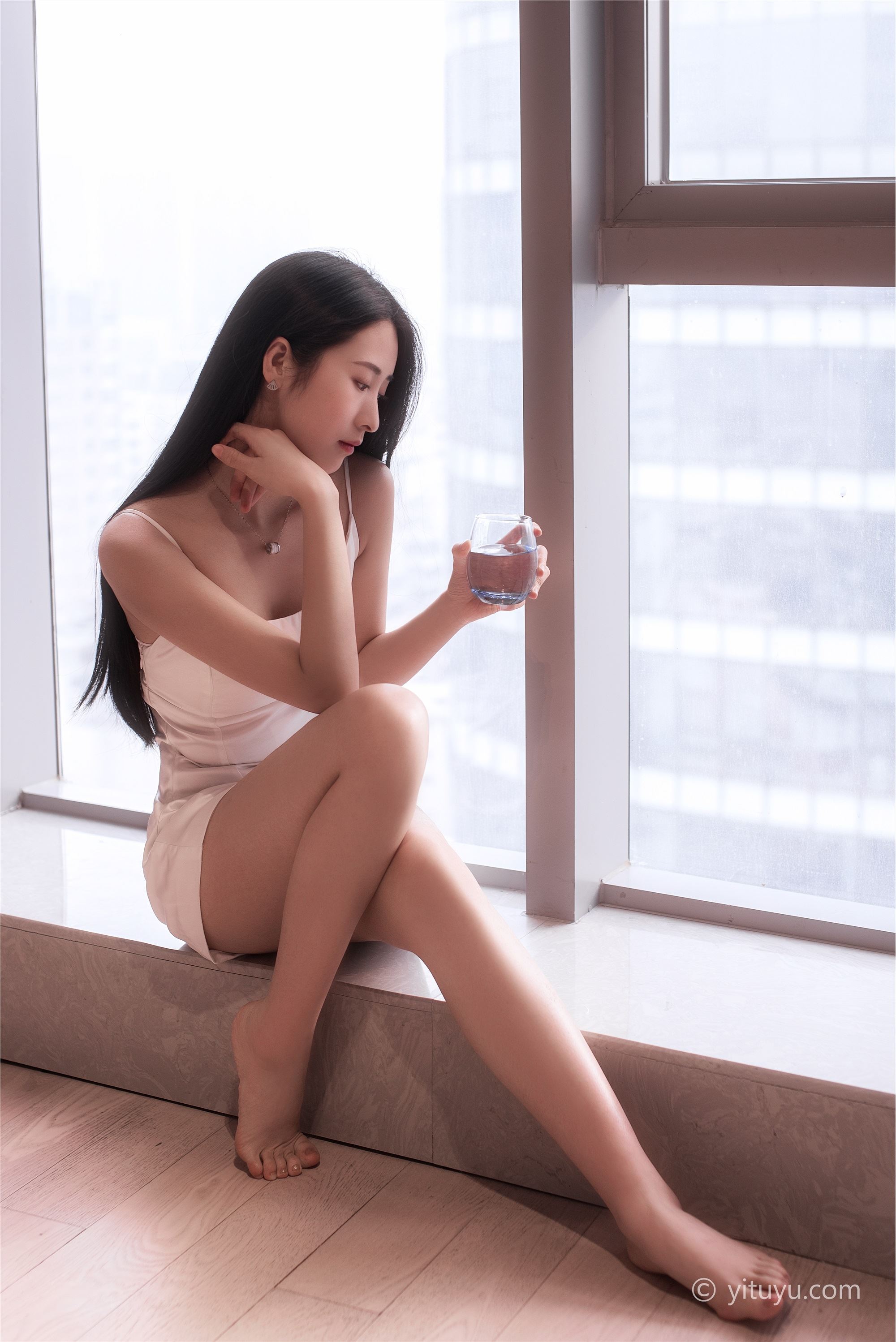 YITUYU艺图语 2021.08.16 分手前 颖儿